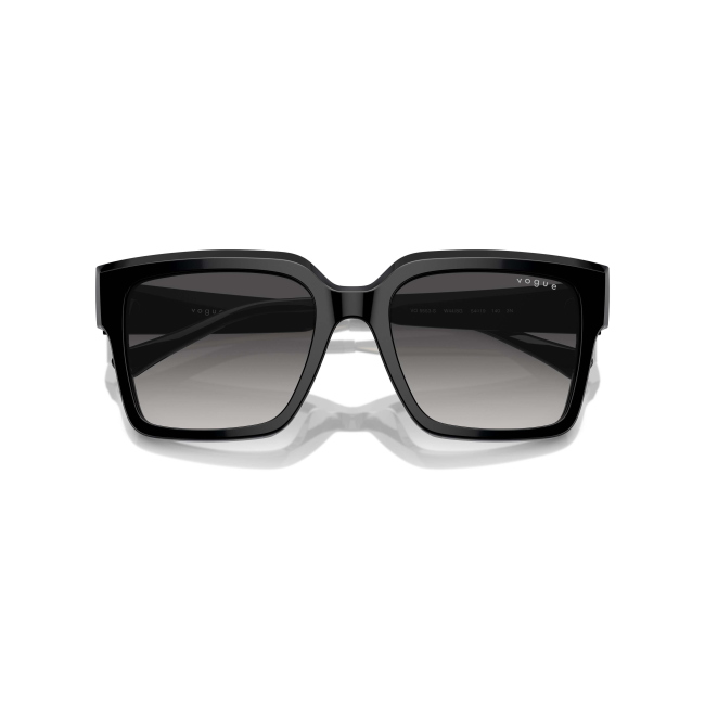 Vogue VO 5553S Col.W44/8G Cal.54: occhiale da sole, calibro 54, colore W44/8G. Materiale/finitura celluloide e metallo nero, colore principale nero, lenti grigie sfumate.