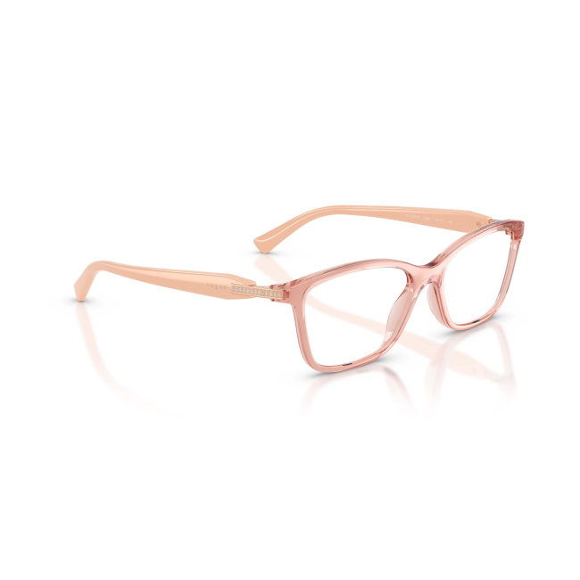 Vogue VO 5680B col. 2864 è una montatura da vista in acetato rosa trasparente e calibro 54.