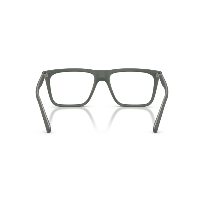 Emporio Armani EA 4258 col. 6312/1W propone un montatura da vista dalla forma Squadrata in acetato VERDE SATINATO, calibro 54. Le proporzioni mantengono un equilibrio pulito e contemporaneo.