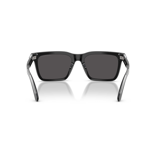 Emporio Armani EA 4262U col. 5017/87 è un occhiale da sole da uomo in acetato nero lucido, dalla forma squadrata e calibro 57.