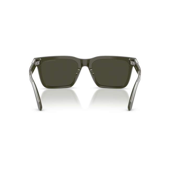 Emporio Armani EA 4262U col. 6321/82 è un occhiale da sole da uomo in acetato verde, dalla forma squadrata e calibro 57.