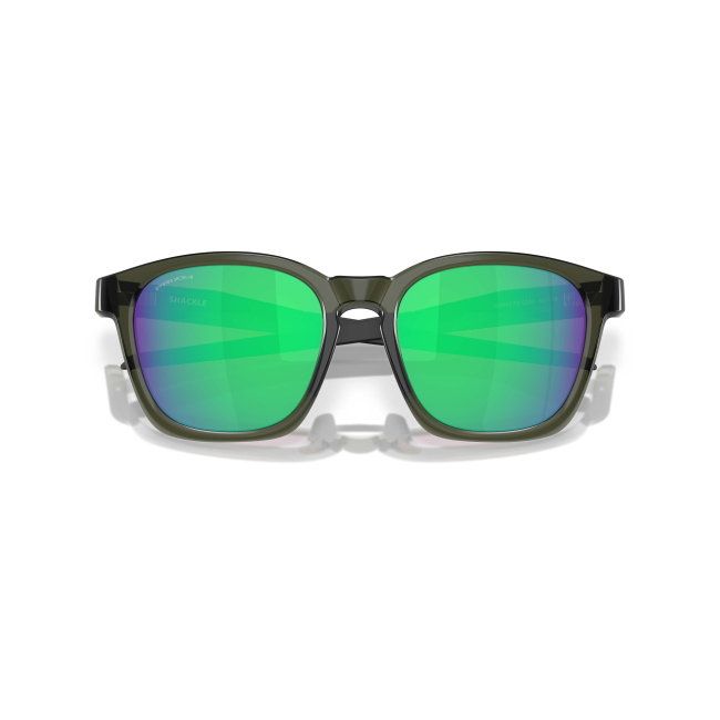 Oakley OO 9507D SHACKLE col. 02 è un occhiale da sole in acetato verde oliva inchiostro e calibro 52.