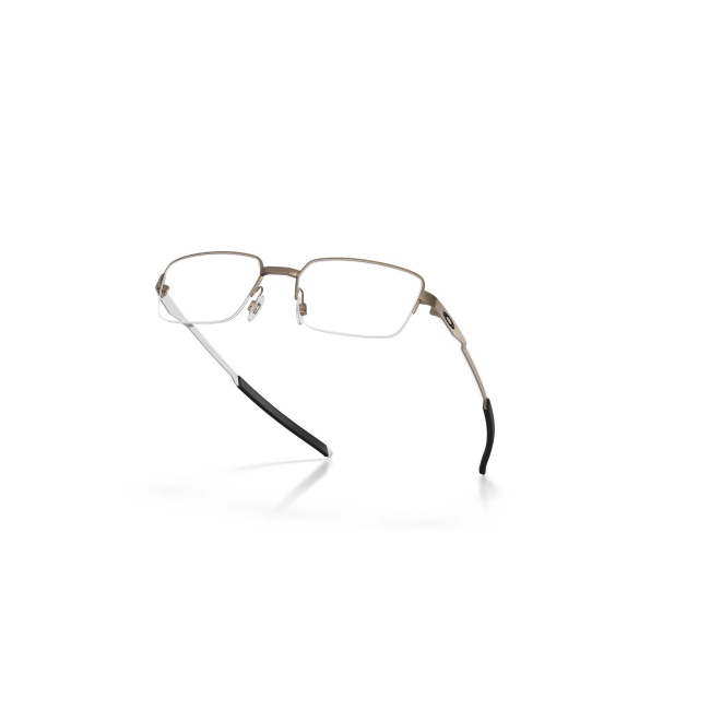 Oakley OX 3100 FOIL RQ 0.5 col. 02 è una montatura da vista in metallo grigio peltro e calibro 55.