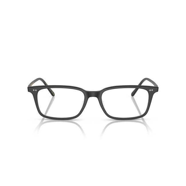 Oliver Peoples OV 5579U NEYLAN col. 1796 è una montatura da vista da uomo in acetato nero semiopaco, dalla forma rettangolare e calibro 53.