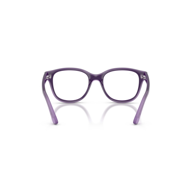 Ray-Ban Junior RB 1950 col. 7206 è una montatura da vista in acetato violetto su violetto trasparente e calibro 46.