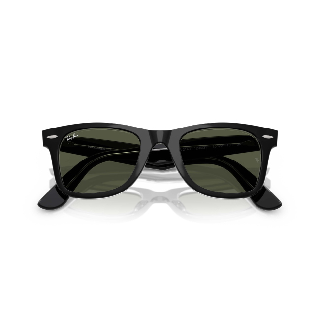 Ray-Ban RB 2140 WAYFARER col. 1294/31 Ã¨ un occhiale da sole in acetato NERO LUCIDO SU TRASPARENTE con lenti GRIGIO VERDE G15, calibro 50. Un modello dal carattere definito e facile da riconoscere.