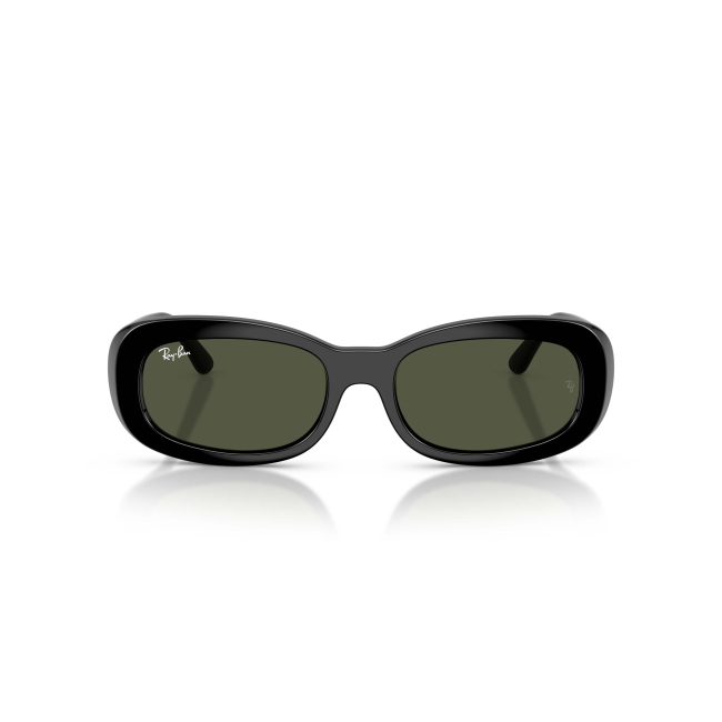 Ray-Ban RB 2221 col. 901/31 presenta un profilo lineare in acetato NERO LUCIDO con lenti GRIGIO VERDE G15. Calibro 56, con linee pensate per l'uso quotidiano.