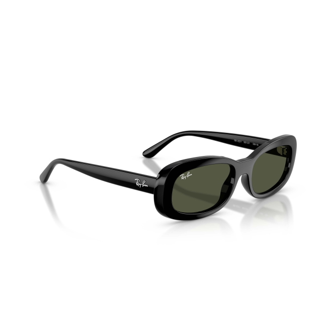 Ray-Ban RB 2221 col. 901/31 presenta un profilo lineare in acetato NERO LUCIDO con lenti GRIGIO VERDE G15. Calibro 56, con linee pensate per l'uso quotidiano.