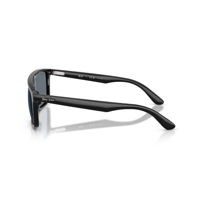 Ray-Ban RB 2222 col. 901/3R è un occhiale da sole in acetato nero lucido e calibro 57.