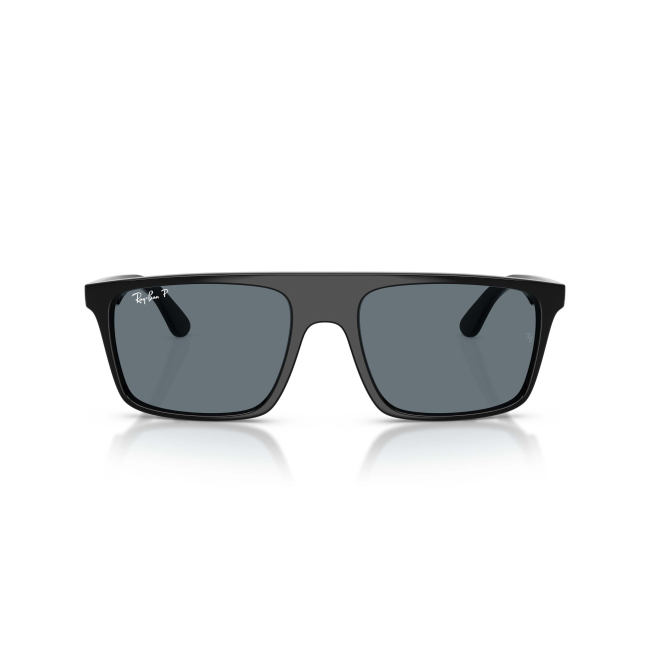Ray-Ban RB 2222 col. 901/3R è un occhiale da sole in acetato nero lucido e calibro 57.