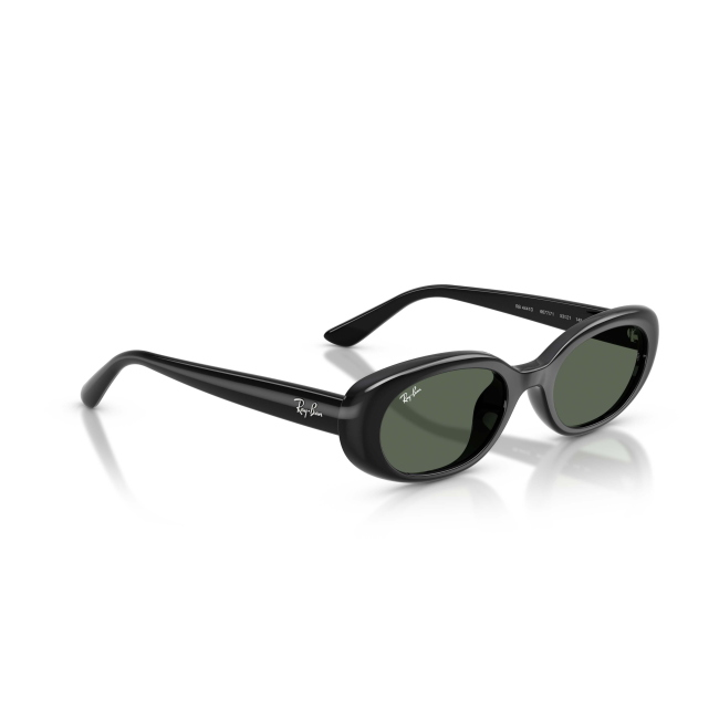 Ray-Ban RB 4441D col. 6677/71 è un occhiale da sole in acetato nero lucido e calibro 53.