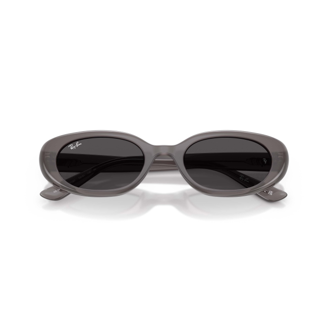 Ray-Ban RB 4441D Col.6777/87 Cal.53: occhiale da sole, calibro 53, colore 6777/87. Materiale/finitura celluloide grigia scura trasparente, colore principale grigio, lenti grigio scuro.