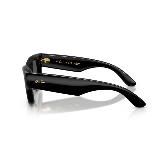 Ray-Ban RB 4940 WAYFARER PUFFER X A$AP ROCKY col. 601/87 è un occhiale da sole in acetato nero lucido e calibro 47.