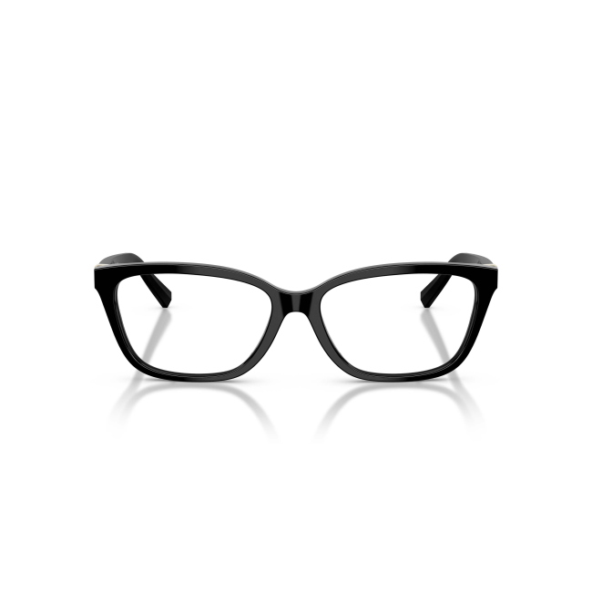 Tiffany & Co. TF 2282 col. 8001 è una montatura da vista da donna in acetato nero lucido, dalla forma pillow e calibro 55.