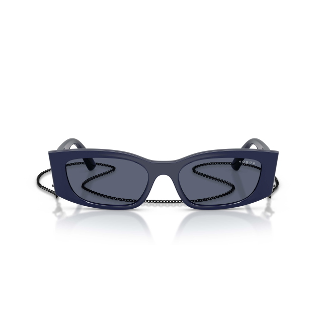Vogue VO 5655SU Col.3240/87 Cal.53: occhiale da sole, calibro 53, colore 3240/87. Materiale/finitura celluloide blu, colore principale blu, lenti grigio scuro.