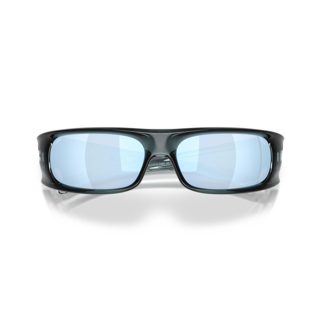 Oakley OO 9522 HIGHLAND Col.04 Cal.62: occhiale da sole, calibro 62, colore 04. Materiale/finitura celluloide cristallo nero, colore principale nero, lenti prizm deep water polarized.