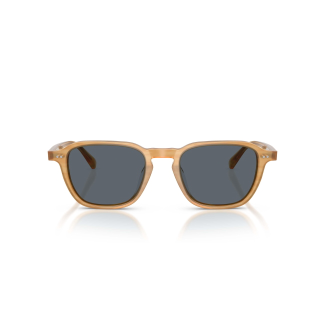 Oliver Peoples OV 5598SU EMRYN col. 1779/R5 è un occhiale da sole da donna in acetato arancio satinato arancio, dalla forma pillow e calibro 50.