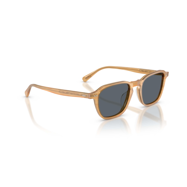 Oliver Peoples OV 5598SU EMRYN col. 1779/R5 è un occhiale da sole da donna in acetato arancio satinato arancio, dalla forma pillow e calibro 50.