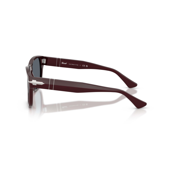 Persol PO 3341S Col.1241/R5 Cal.55: occhiale da sole, calibro 55, colore 1241/R5. Materiale/finitura celluloide bordeaux, colore principale bordeaux, lenti blu.