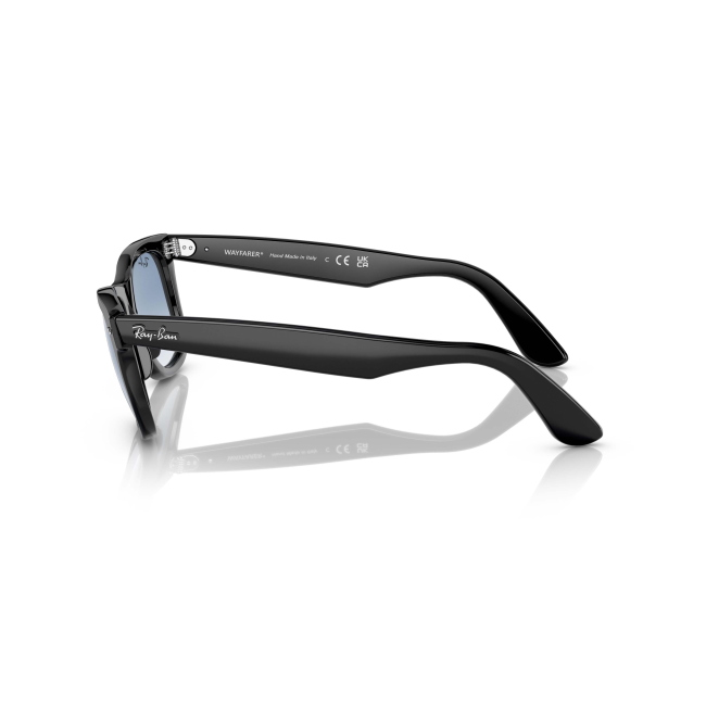 Ray-Ban 2140F SOLE Col.901/3F Cal.52: occhiale da sole, calibro 52, colore 901/3F. Materiale/finitura celluloide nero lucido, colore principale nero, lenti azzurre sfumate.