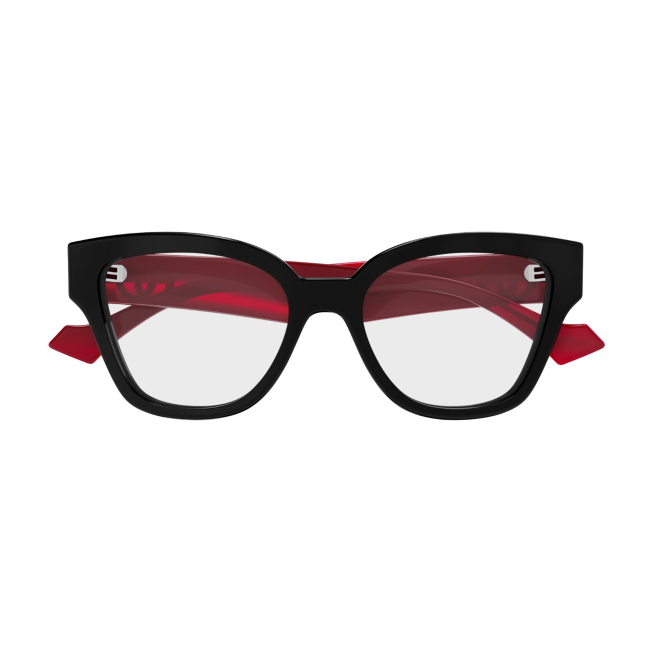 Gucci GG 1424 O col. 013 è una montatura da vista in acetato nero e rosso e calibro 54.