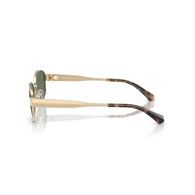 MICHAEL KORS MK 1161 MONTE CARLO col. 10143H è un occhiale da sole da donna in metallo oro chiaro, dalla forma ovale e calibro 56.