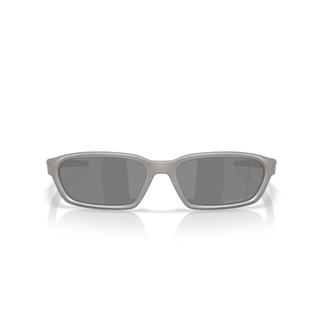 Oakley OO 9530 TERRAFORMA col. 05 è un occhiale da sole in acetato grigio titanio e calibro 58.