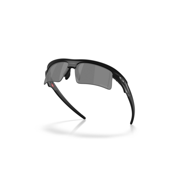 Oakley OO 9534 BISPHAERA SPEED Col.01 Cal.68: occhiale da sole, calibro 68, colore 01. Materiale/finitura celluloide nero satinato, colore principale nero, lenti prizm black.