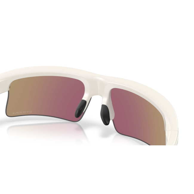 Oakley OO 9534 BISPHAERA SPEED col. 04 è un occhiale da sole in acetato bianco satinato e calibro 68.