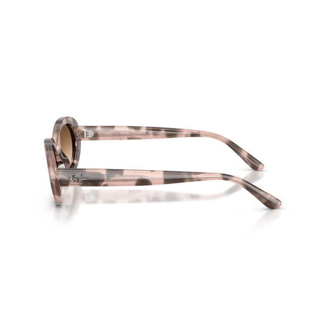 Ray-Ban RB 2223 col. 1449/51 è un occhiale da sole in acetato tartarugato rosa e calibro 54.