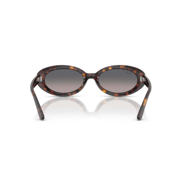 Ray-Ban RB 2223 Col.902/M3 Cal.54: occhiale da sole, calibro 54, colore 902/M3. Materiale/finitura celluloide marrone tartarugato, colore principale marroni, lenti grigia sfumata polarizzata.