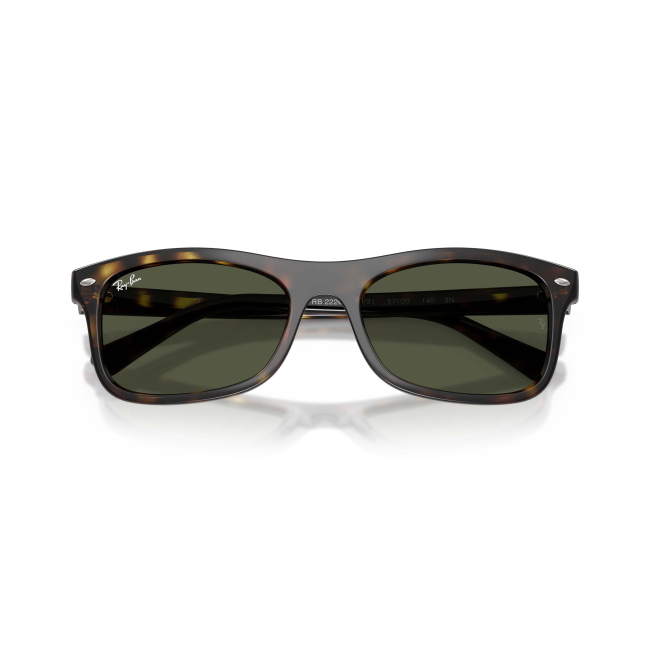 Ray-Ban RB 2226 col. 710/31 è un occhiale da sole in acetato marrone tartarugato e calibro 54.