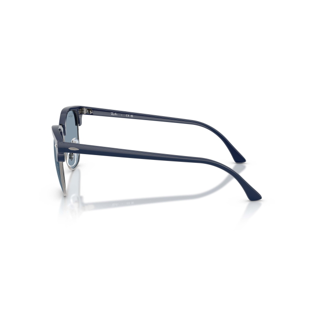 Ray-Ban RB 3016 CLUBMASTER Col.6879/56 Cal.51: occhiale da sole, calibro 51, colore 6879/56. Materiale/finitura celluloide blu satinato e metallo canna di fucile, colore principale blu, lenti blu.