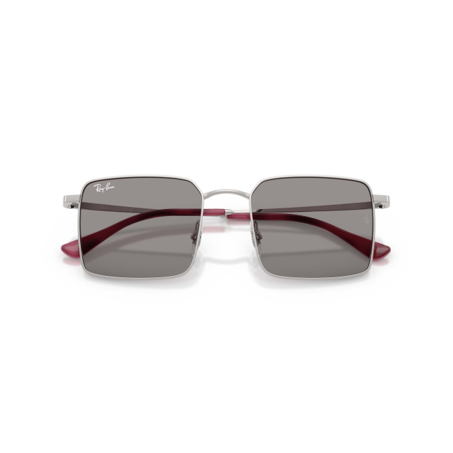 Ray-Ban RB 3782 col. 003/1: occhiale da sole in METALLO ARGENTO con lenti GRIGIO, calibro 53. Una variante curata nei dettagli e nelle proporzioni.
