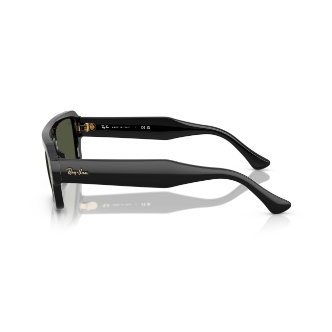 Ray-Ban RB 4454 FLACKO col. 6677/31 è un occhiale da sole in acetato nero lucido e calibro 56.