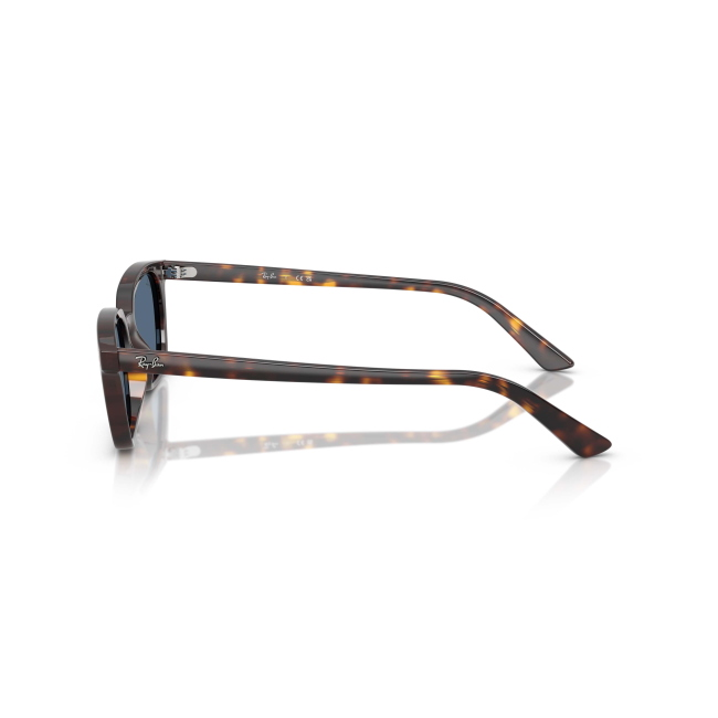 Ray-Ban RB 4456 ZAYA col. 1359/80 è un occhiale da sole in acetato marrone tartarugato e calibro 53.