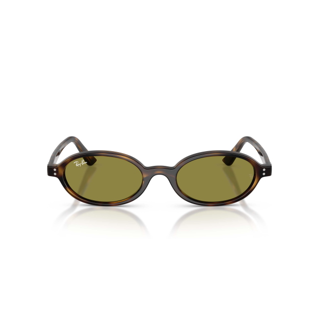 Ray-Ban RB 4472 col. 1359/2 è un occhiale da sole in acetato marrone tartarugato e calibro 51.