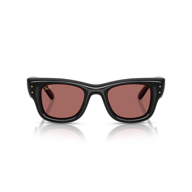 Ray-Ban RB 4940 WAYFARER PUFFER Col.601/69 Cal.50: occhiale da sole, calibro 50, colore 601/69. Materiale/finitura celluloide nero lucido, colore principale nero, lenti violetto scuro.