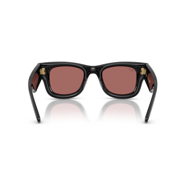 Ray-Ban RB 4940 WAYFARER PUFFER Col.601/69 Cal.50: occhiale da sole, calibro 50, colore 601/69. Materiale/finitura celluloide nero lucido, colore principale nero, lenti violetto scuro.