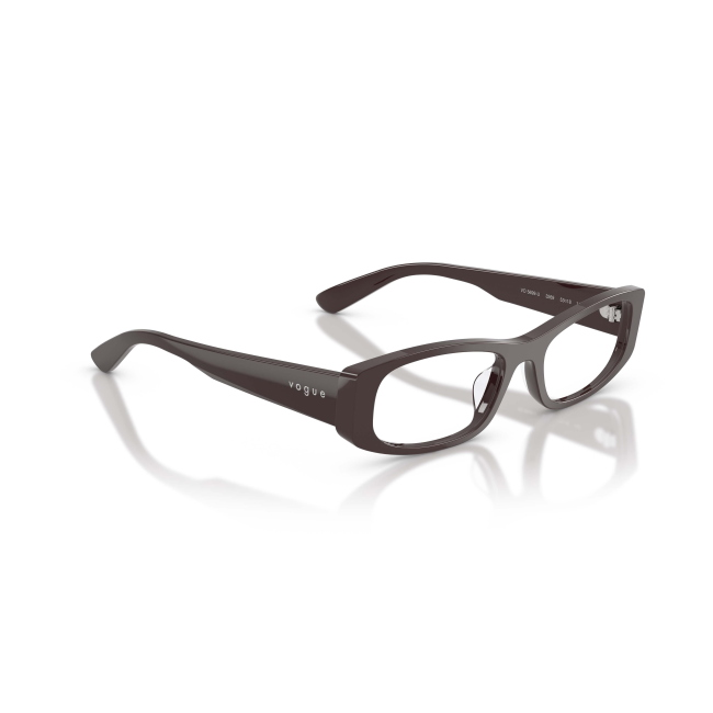 Vogue VO 5699U col. 3269 è una montatura da vista in acetato marrone moka e calibro 51.