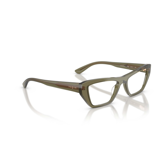 Vogue VO 5701U col. 3289 è una montatura da vista in acetato verde oliva trasparente e calibro 51.