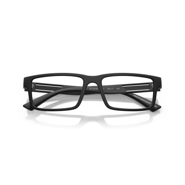 Emporio Armani EA 3278 col. 5001 è una montatura da vista da uomo in acetato nero satinato, dalla forma rettangolare e calibro 55.
