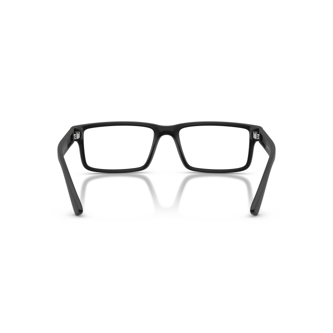 Emporio Armani EA 3278 col. 5001 è una montatura da vista da uomo in acetato nero satinato, dalla forma rettangolare e calibro 55.
