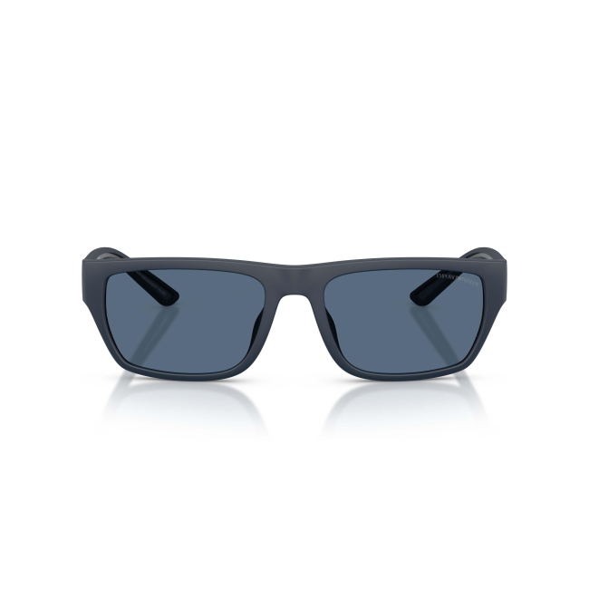 Emporio Armani EA 4267U col. 6185/80 valorizza acetato BLU GOMMATO con lenti BLU SCURE su una forma Pillow. Calibro 57, per una presenza precisa ma non eccessiva.