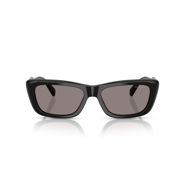 Miu Miu SMU B12 col. 16K-80Q è un occhiale da sole in acetato nero lucido e calibro 56.