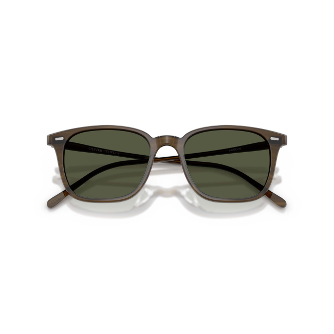 Oliver Peoples OV 5614SU LAEDIN col. 1821/52 è un occhiale da sole in acetato marrone striato e calibro 52.