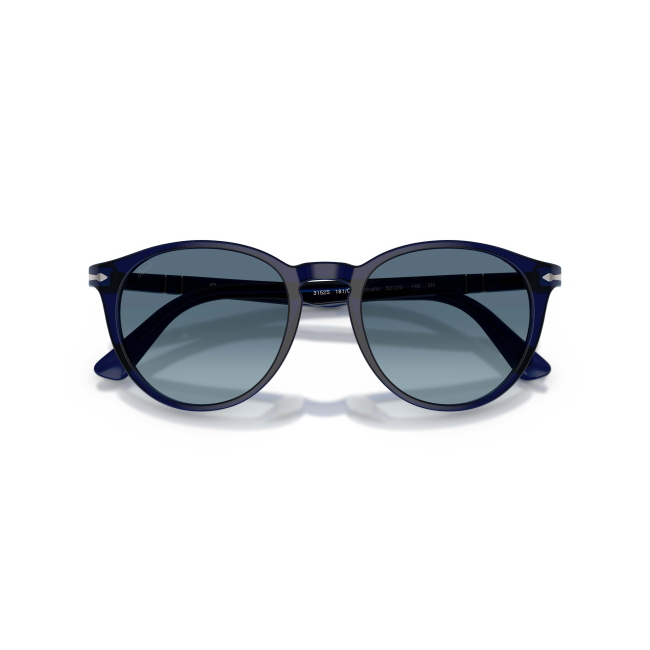 Persol PO 3152S Col.181/Q8 Cal.52: occhiale da sole, calibro 52, colore 181/Q8. Materiale/finitura celluloide blu scuro, colore principale blu, lenti azzurre sfumate.