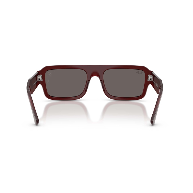 Ray-Ban FERRARI RB 4454M LH44 col. F710/B1 è un occhiale da sole in acetato rosso trasparente e calibro 56.