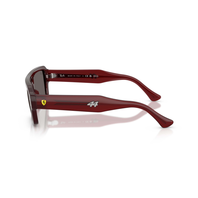 Ray-Ban FERRARI RB 4454M LH44 col. F710/B1 è un occhiale da sole in acetato rosso trasparente e calibro 56.