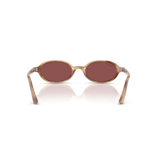Ray-Ban RB 4472 col. 6856/75 Ã¨ un occhiale da sole in acetato TARTARUGATO CREMA con lenti VIOLETTO SCURO, calibro 51. La descrizione mantiene solo caratteristiche specifiche della variante e del modello.